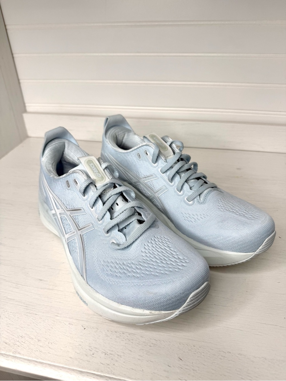 ASICS Women's GEL- Kayano 32- Sky Blue, Pure Silver. Size 9. EUC